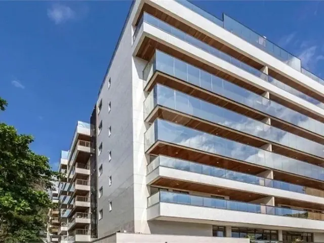 Imagem: Apartamento com 4 Quartos À Venda em Charitas