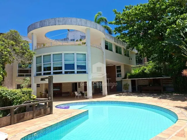Imagem: Linda Mansão em Condomínio na Fróes !!