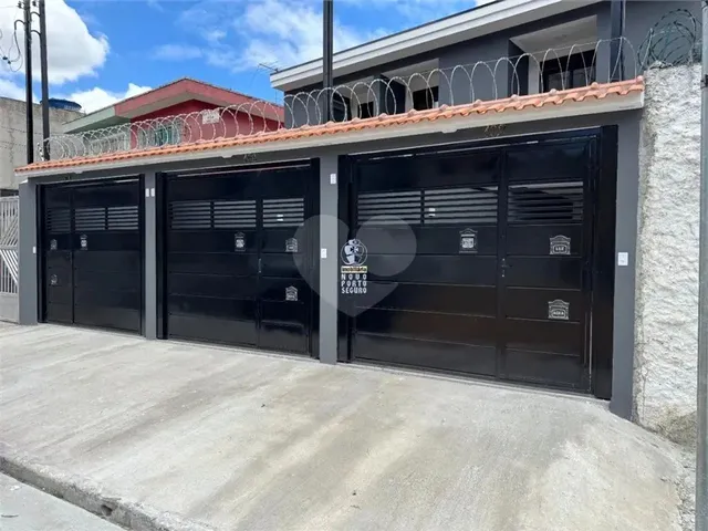 Imagem: Sobrado com 3 Quartos À Venda em Vila Isolina