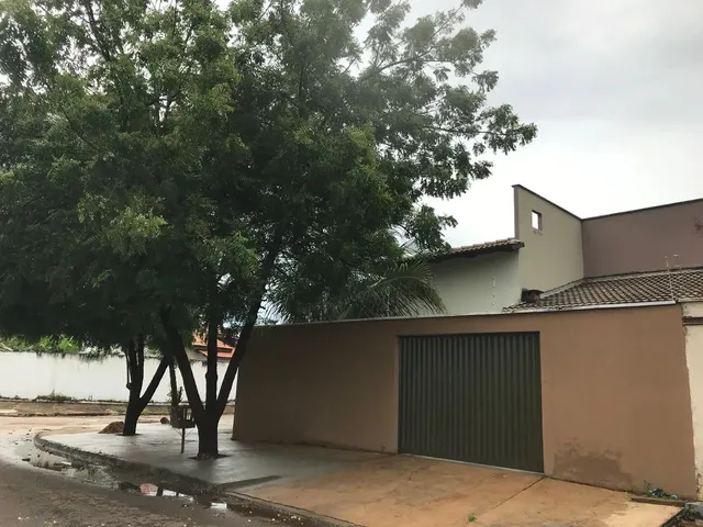 Imagem 10: Casa Espaçosa e Bem Localizada no Centro