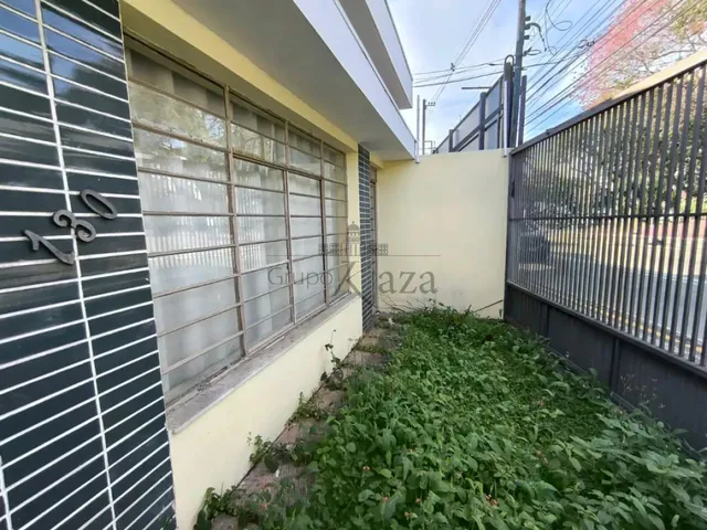 Imagem 14: Oportunidade - Casa Comercial - Praça dos Três Poderes - 3 Dormitórios - 171M²