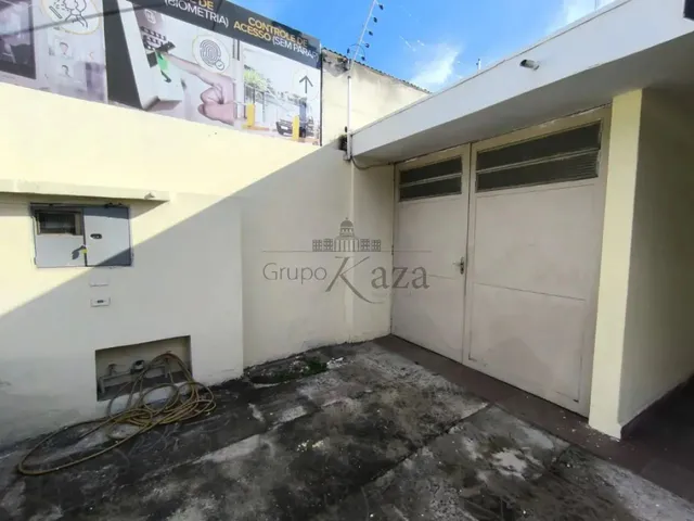 Imagem 16: Oportunidade - Casa Comercial - Praça dos Três Poderes - 3 Dormitórios - 171M²