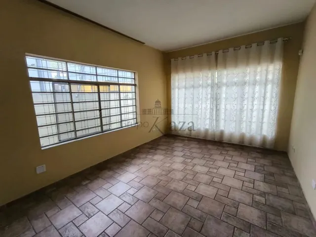 Imagem 12: Oportunidade - Casa Comercial - Praça dos Três Poderes - 3 Dormitórios - 171M²
