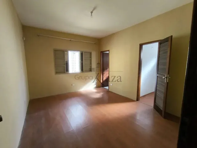 Imagem 10: Oportunidade - Casa Comercial - Praça dos Três Poderes - 3 Dormitórios - 171M²