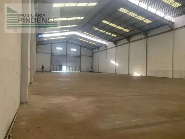 Imagem: O depósito possui 1.050m² de Área e está localizado em