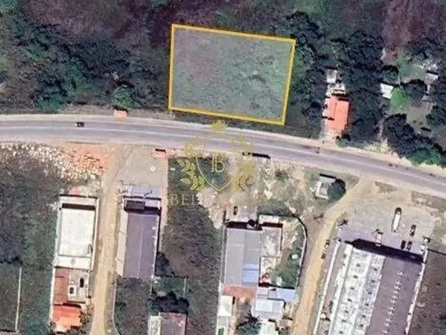 Imagem: O terreno possui 1.920m² de Área, Imóvel novo e está