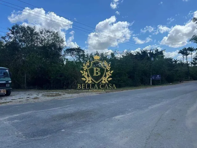 Imagem: O terreno possui 43.000m² de Área e está localizado em