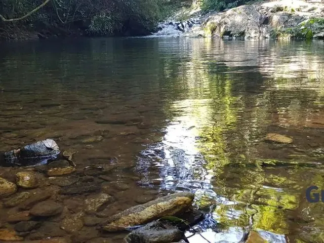 Imagem: Sitio com Cachoeira em Silveiras