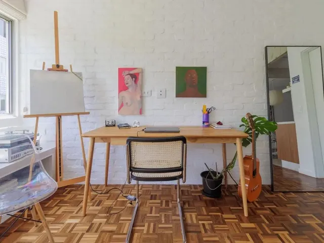 Imagem 8: Apartamento com Dois Quartos (Reformado) no Ahú