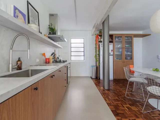 Imagem 6: Apartamento com Dois Quartos (Reformado) no Ahú