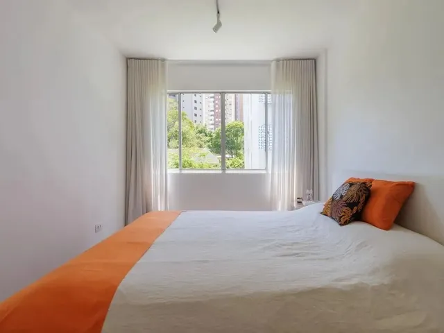 Imagem 9: Apartamento com Dois Quartos (Reformado) no Ahú