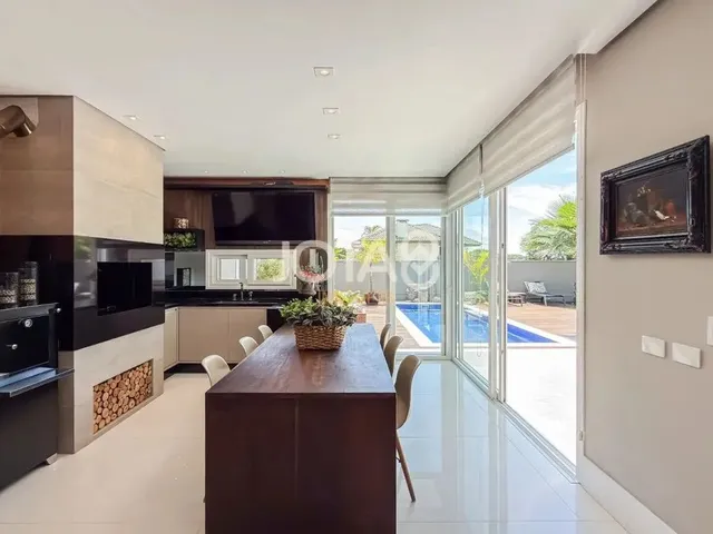 Imagem 9: Casa com 4 Quartos Sendo 3 Suítes e Piscina Casa com 4 Quartos Sendo 3 Suítes e Piscina