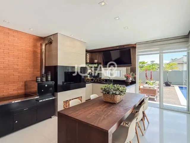 Imagem 12: Casa com 4 Quartos Sendo 3 Suítes e Piscina Casa com 4 Quartos Sendo 3 Suítes e Piscina