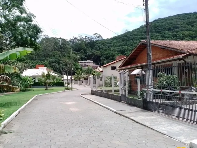 Imagem: Terreno Residencial em Sambaqui
