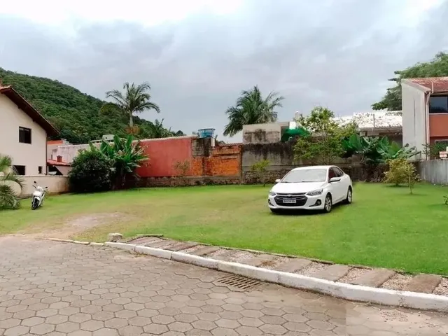 Imagem 2: Terreno Residencial em Sambaqui