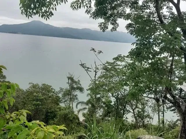 Imagem: Aluga-Se Área de 22.547 M2 em Frente a