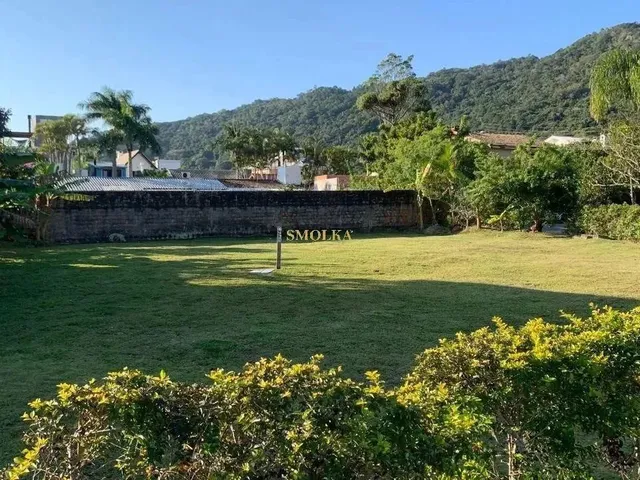 Imagem: Maravilhoso Terreno de Esquina À Venda