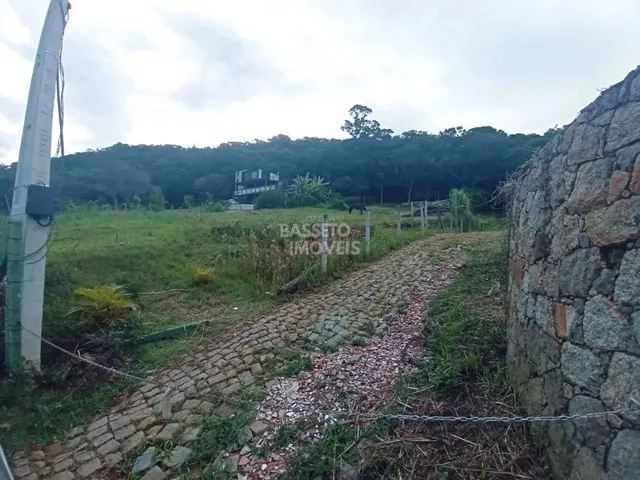 Imagem 2: Terreno com Viabilidade de Construção e Vista Mar