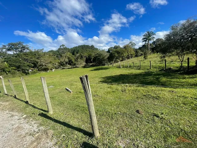 Imagem: Terreno À Venda no Bairro Ratones, Florianópolis/Sc