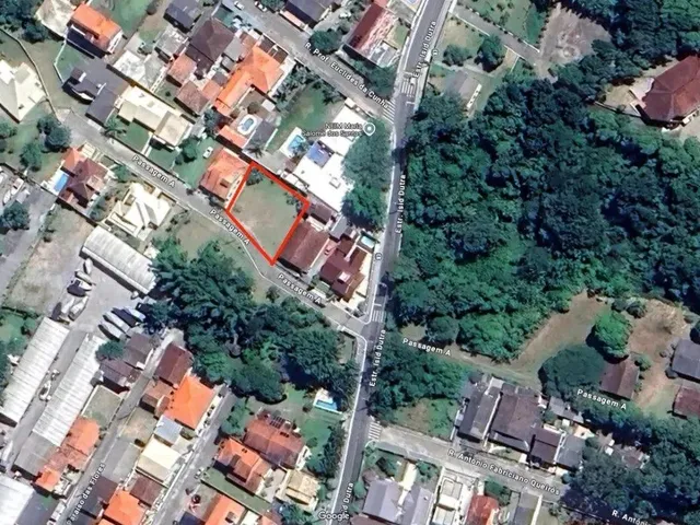 Imagem: Terreno com 1.047M² em Sambaqui