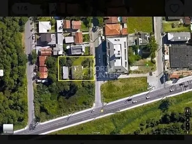 Imagem 2: Terreno À Venda em Canasvieiras com Possibilidade de Construção de Prédio