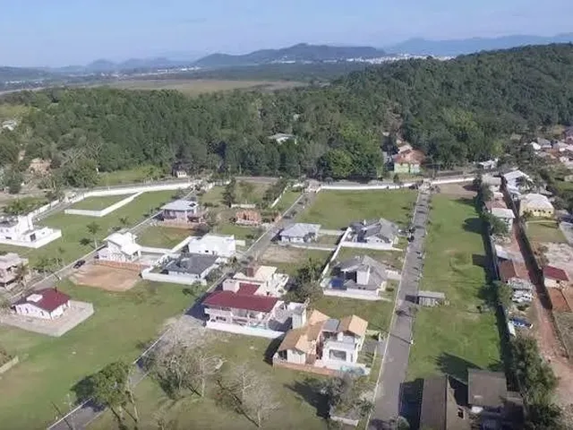 Imagem: Terreno no Condomínio Green Hills 4 com