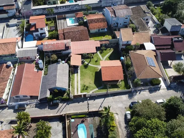 Imagem 14: Amplo Terreno a Venda no Sambaqui com 720M² e Matrícula