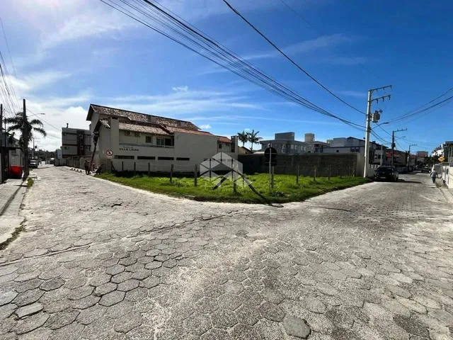 Imagem 1: Um Terreno de 438M² nos Ingleses do Rio Vermelho