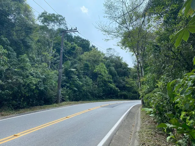 Imagem: Venda de Amplo Terreno com Vista para Praia