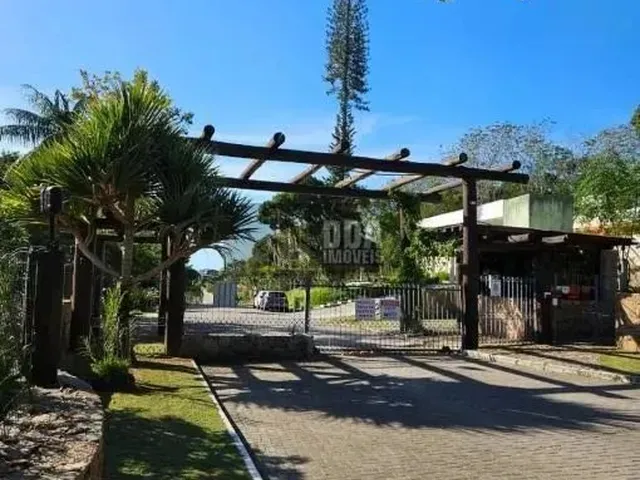 Imagem: O terreno possui 2.465m² de Área e está localizado em