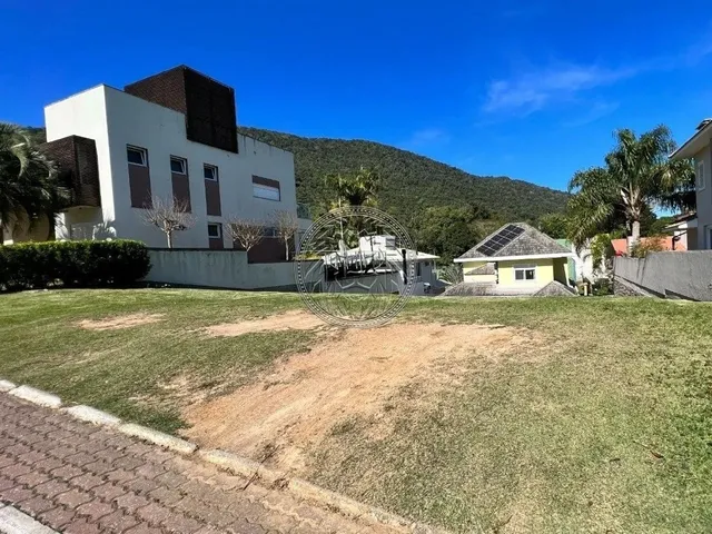 Imagem: Terreno em Conomínio Fechado em Santo Anttônio