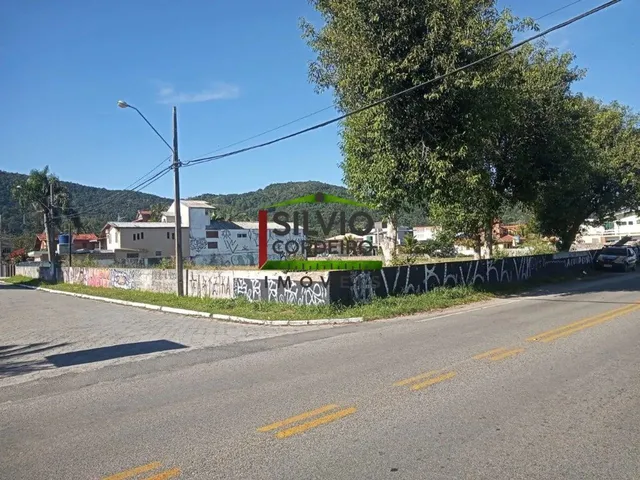 Imagem: Terreno na Barra da Lagoa