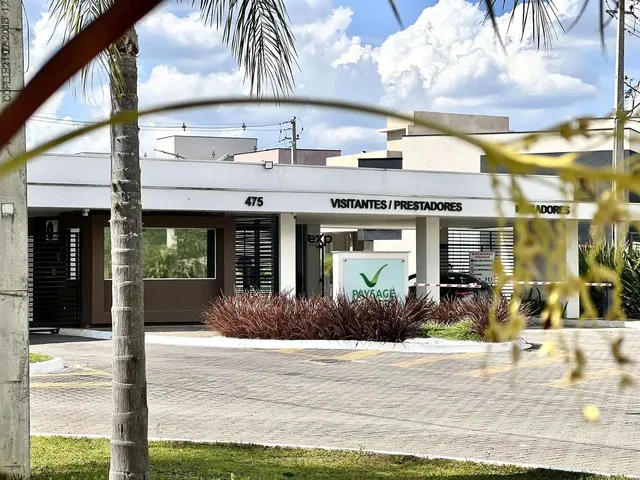 Imagem: Terreno em Condomínio Fechado À Venda