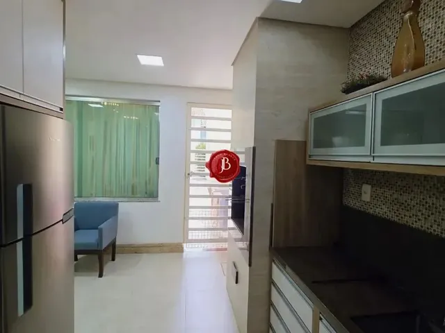 Imagem 3: Villa de Sevilha | 3 Suítes, Climatizada, com Armários, Edícula