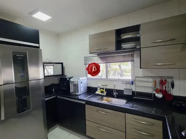 Imagem 9: Villa de Sevilha | 3 Suítes, Climatizada, com Armários, Edícula