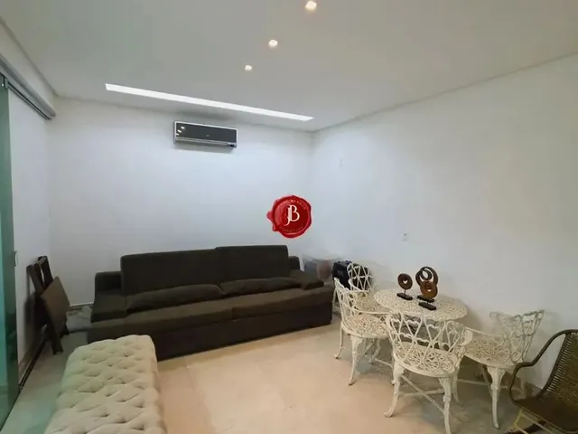 Imagem 5: Villa de Sevilha | 3 Suítes, Climatizada, com Armários, Edícula