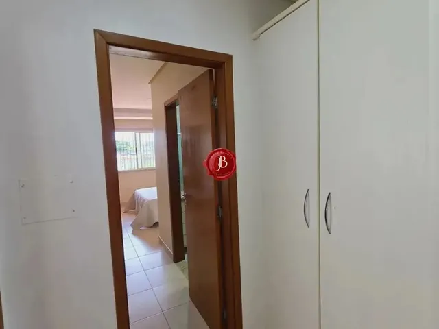 Imagem 2: Villa de Sevilha | 3 Suítes, Climatizada, com Armários, Edícula