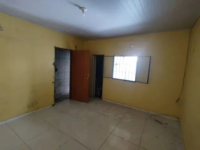 Imagem 2: Casa À Venda com Excelente Custo-Benefício, Ideal para Quem Busca Conforto e Espaço!