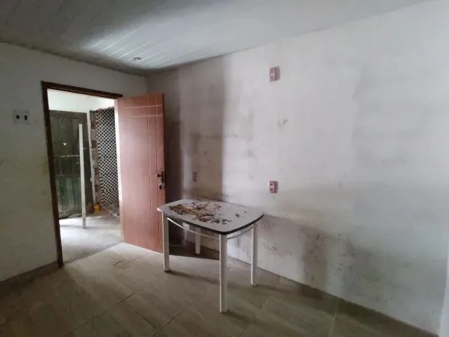 Imagem 3: Casa À Venda com Excelente Custo-Benefício, Ideal para Quem Busca Conforto e Espaço!