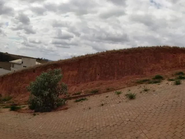 Imagem: Lote À Venda no Bairro Paraíso