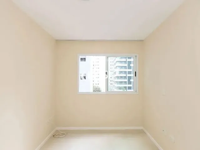 Imagem 15: Amplo Apartamento , com 03 Dormitórios, Churrasqueira À Carvão e Duas Vagas