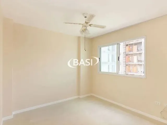 Imagem 10: Amplo Apartamento , com 03 Dormitórios, Churrasqueira À Carvão e Duas Vagas