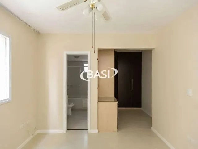 Imagem 4: Amplo Apartamento , com 03 Dormitórios, Churrasqueira À Carvão e Duas Vagas