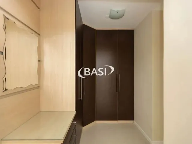 Imagem 14: Amplo Apartamento , com 03 Dormitórios, Churrasqueira À Carvão e Duas Vagas