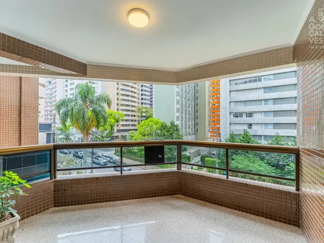 Imagem: Apartamento no Edifício Florença, 03 Suítes