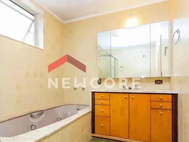 Imagem 11: Apartamento em Rua Estêvão Bayão - Batel - Curitiba/Pr