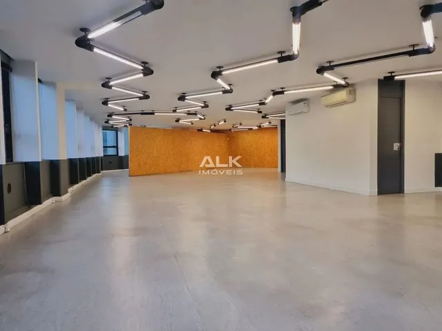 Imagem: Sala Comercial e 6 Banheiros À Venda, 286