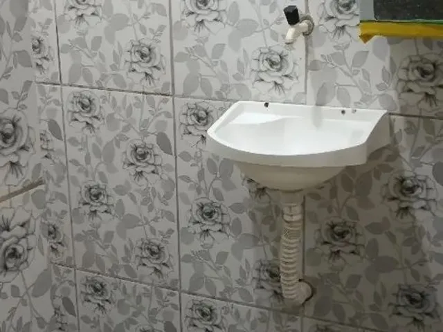 Imagem 4: Kitnet Pequeno Mobiliado 750 Água Luz e Internet Já Incluídos Nesse Valor