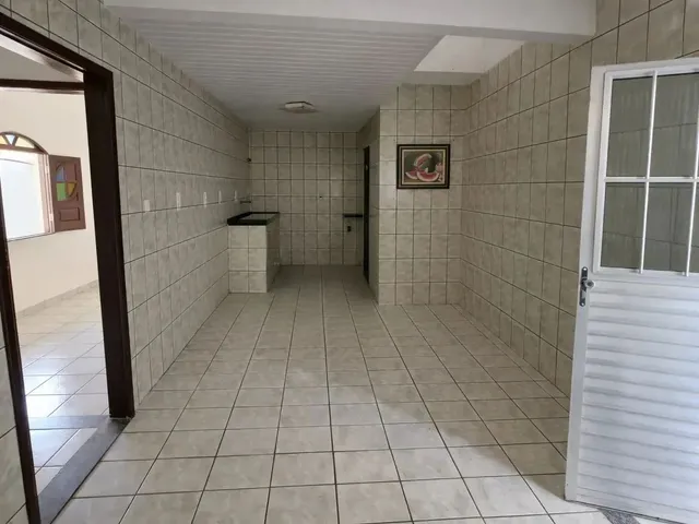 Imagem 5: Casa em Itapuã 4 Quartos, Terraço Livre (120 M²), Varandão, Área de Serviço