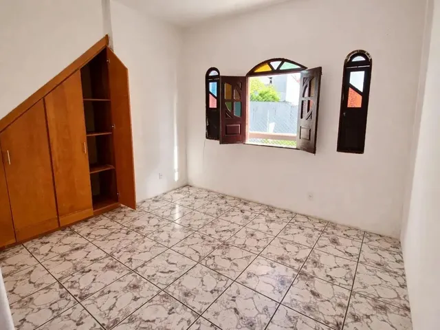 Imagem 10: Casa em Itapuã 4 Quartos, Terraço Livre (120 M²), Varandão, Área de Serviço